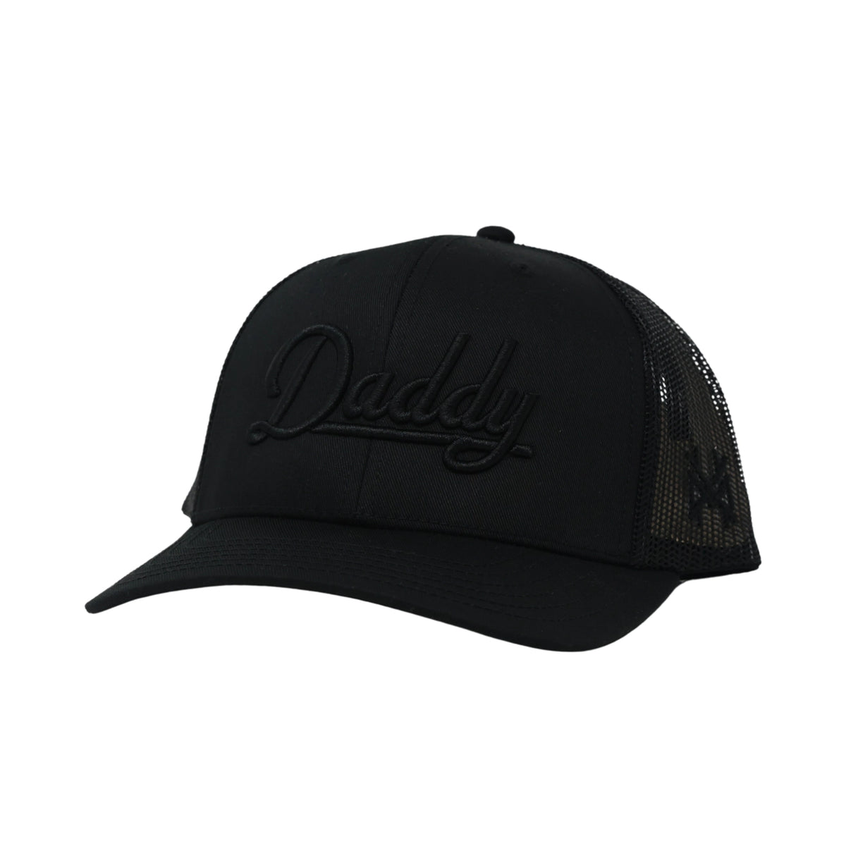 Black cap with 'Daddy' embroidery on a white background