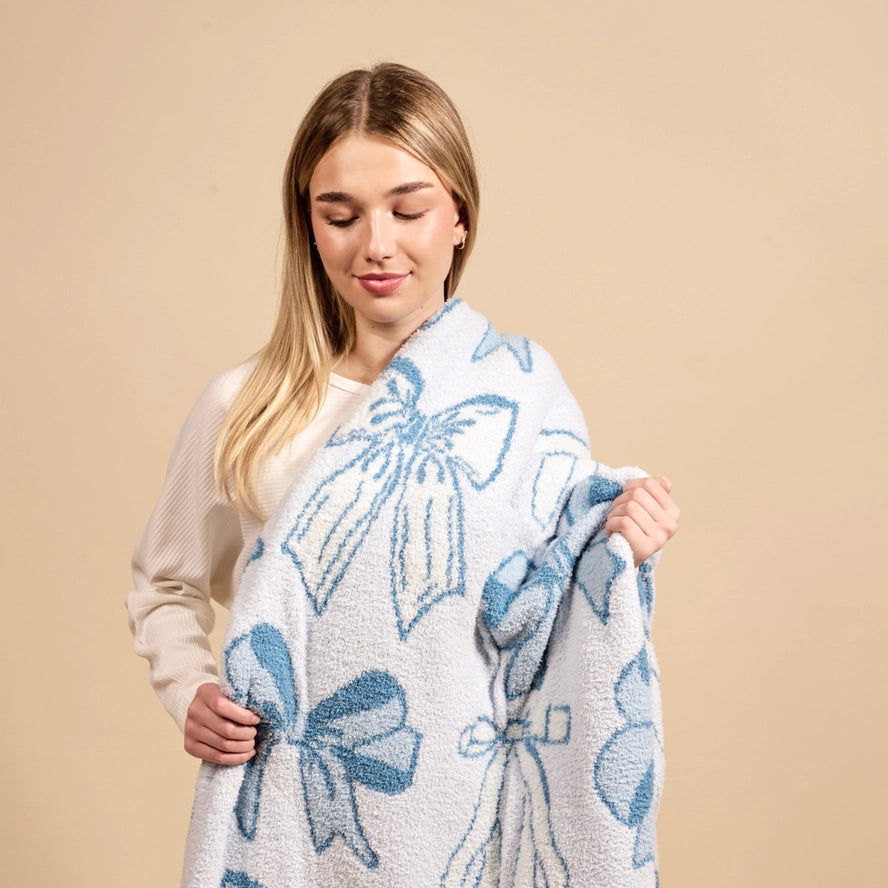 Cozy Dreams Luxe Blanket–Blushing Bows